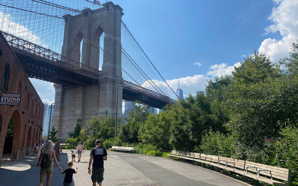 A view of the Brooklyn Bridge