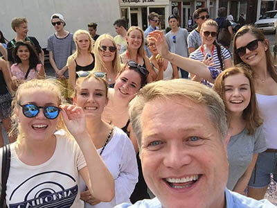 Jim Dykes on a tour with kids in New York City